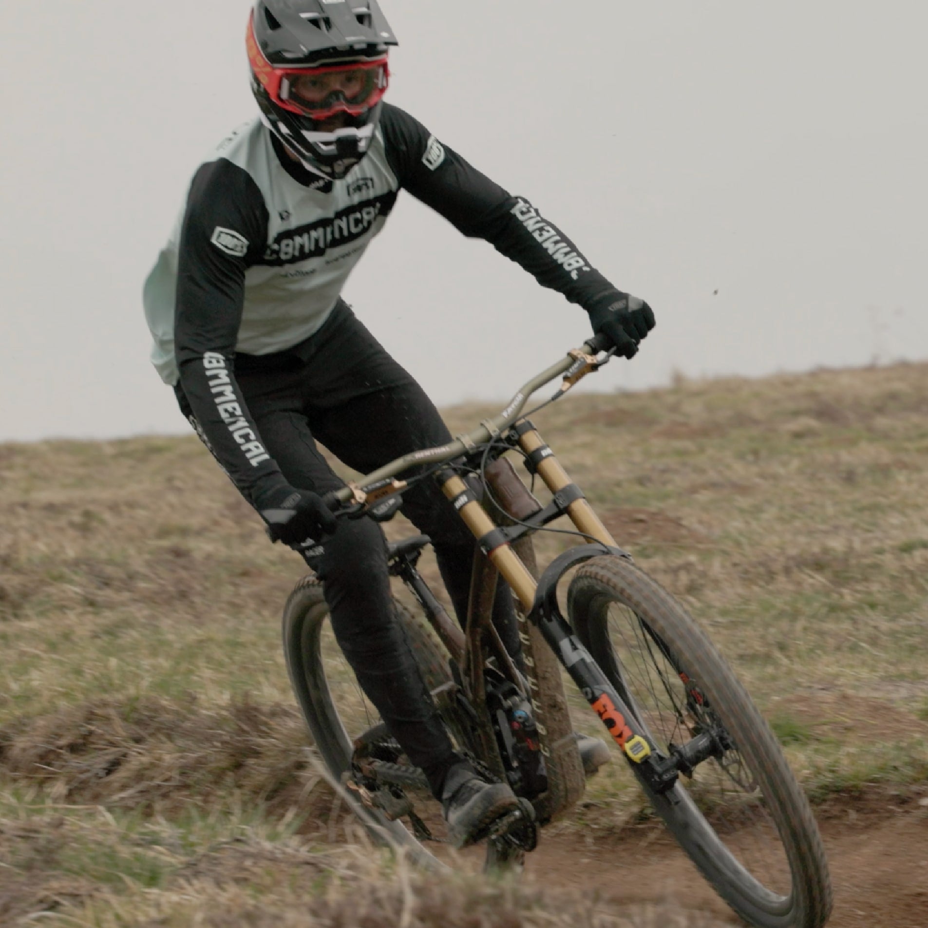 Freelap Canada biking training image – cyclist using wireless timing system for accurate lap timing and performance tracking.