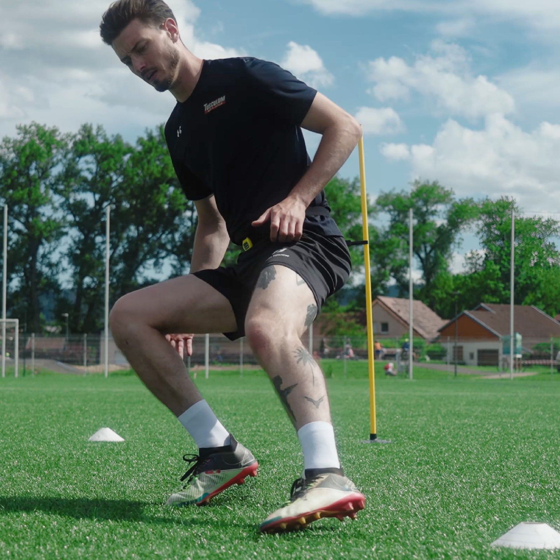 Freelap Canada soccer training image – player sprinting with wireless timing system for speed, agility, and performance tracking on the field.