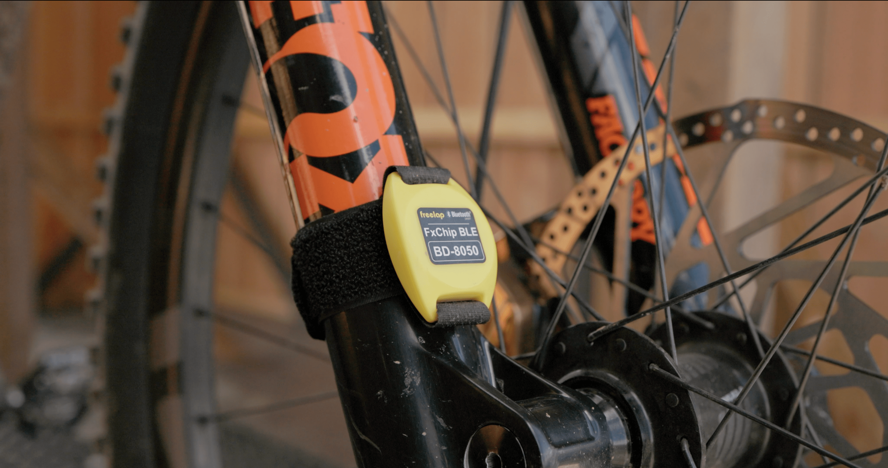 Freelap Canada mountain bike training – rider using wireless timing system for downhill (DH) performance tracking and split timing.