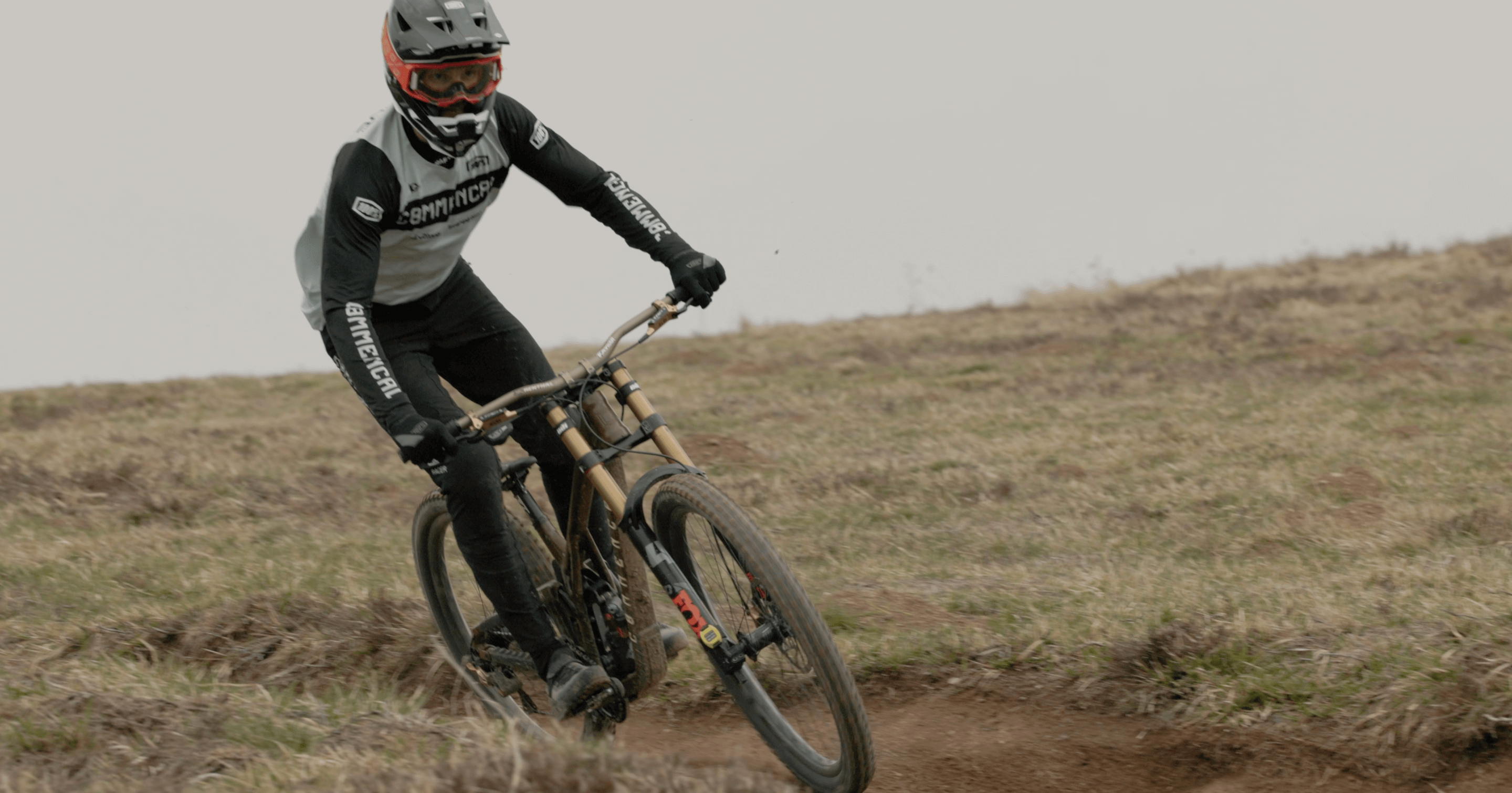 Freelap Canada MTB training – mountain biker using wireless timing system for downhill performance tracking and split time measurement