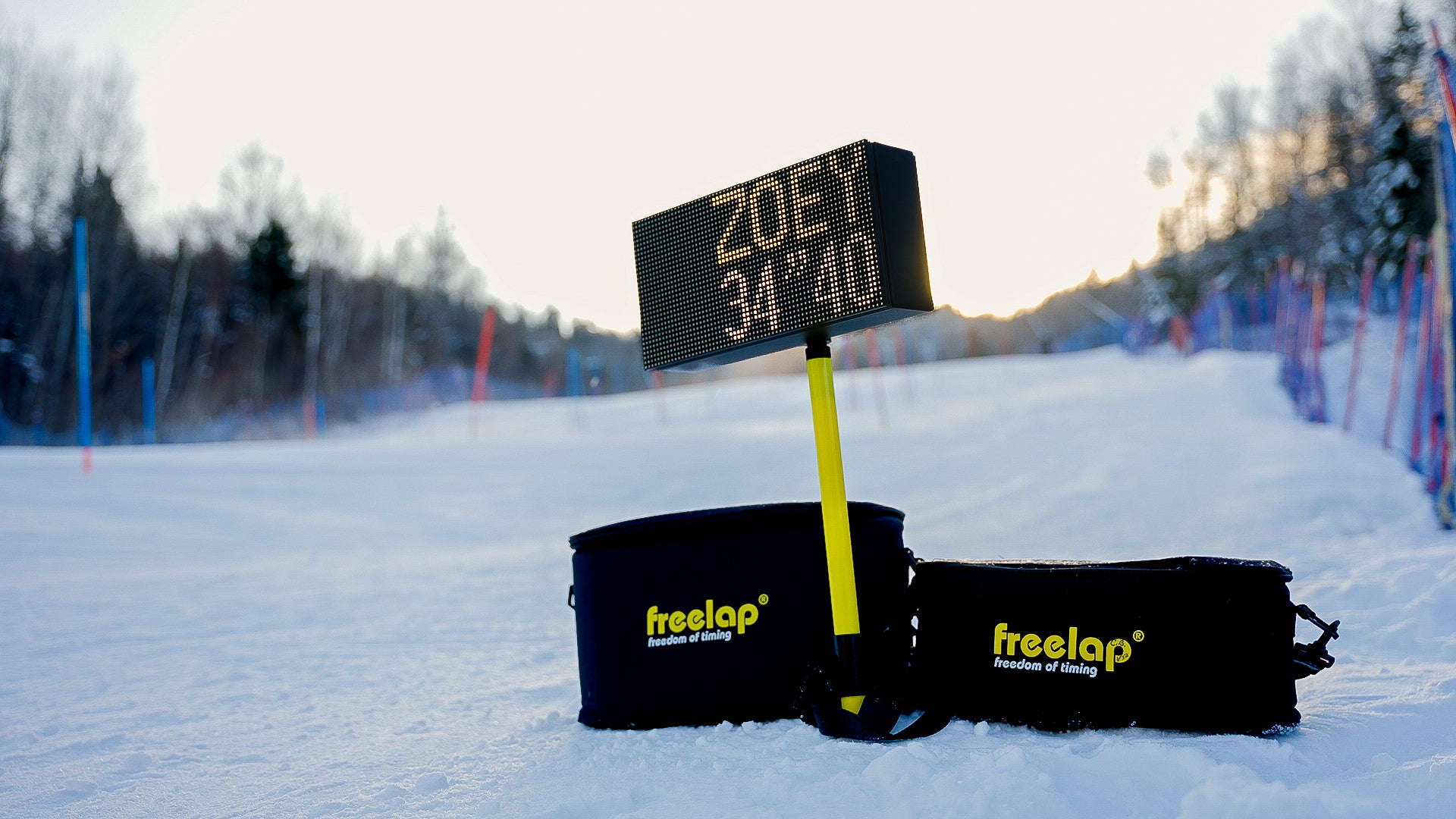 Freelap Canada LED Display for skiing – real-time visual timing feedback for alpine and nordic ski training with wireless system integration.