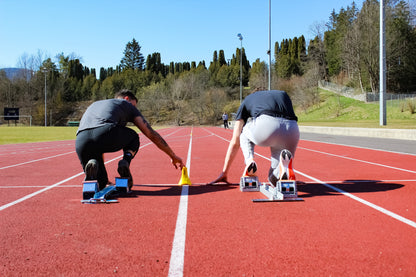 Freelap Canada e-Starter device – wireless electronic starting system for accurate sprint timing and reaction time measurement.